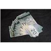 Image 1 : 12 Consecutive 2004 Bank of Canada $20 Bank Notes - Gem UNC