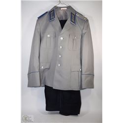 VINTAGE EAST GERMANY BORDER POLICE UNIFORM