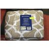 Image 1 : BELLISIMO BEIGE & WHITE QUEEN COMFORTER