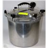 Image 1 : ALL AMERICAN PRESSURE CANNER/COOKER MOPDEL #921