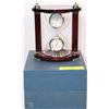 Image 1 : HOURGLASS DESK CLOCK WITH THERMOMETER
