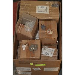 BOX OF ASSORTED FRIDGE MAGNETS INCLUDING ANIMALS