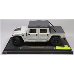 HUMMER SOFT TOP 1:18 SCALE