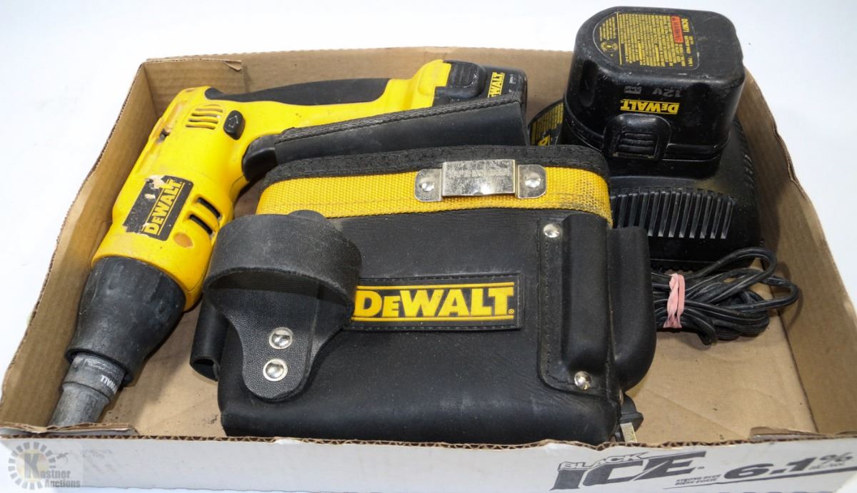 DEWALT 12V CORDLESS DRYWALL SCREW DRILL WITH TWO