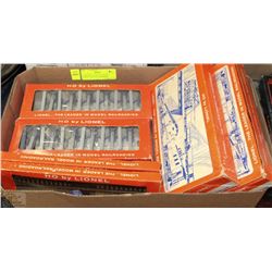 5 VINTAGE HO SCALE LIONEL MODEL TRAIN ACCESSORIES