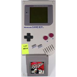 ORIGiNAL GAMEBOY WITH BATTERIES AND 007 GAME