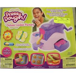 PRESS DOUGH DELUXE COOKIE FACTORY