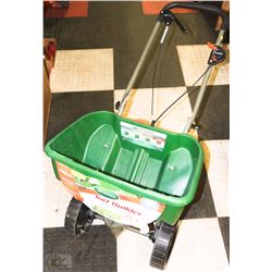 SCOTTS TURFBUILDER WITH EDGE GUARD SPREADER