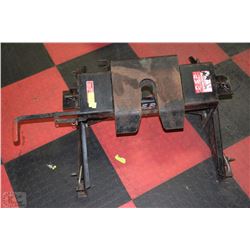 DIVERSIFIED STEEL PRODUCTS FIFTH WHEEL SUPERHITCH