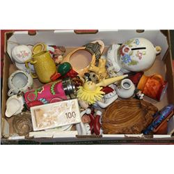 FLAT OF VINTAGE ESTATE ITEMS