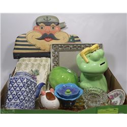 FLAT OF HOUSE & GARDEN DECOR