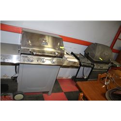 LOT OF 2 BARBECUES INCL.GOURMET THERMOS BARBECUE