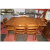 Image 1 : VILAS KITCHEN TABLE WITH PULLOUT LEAFS ON EACH END