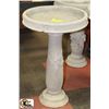 Image 1 : CONCRETE ACORN BIRDBATH 16"X23"