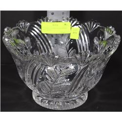 STUNNING ETCHED LEAF DESIGN FRUIT BOWL