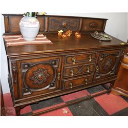 ORNATE LOCKABLE WOODEN SIDEBOARD