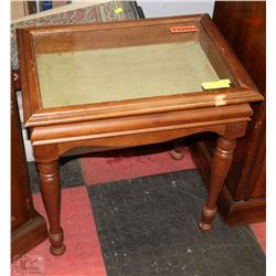 SOLID WOOD GLASS TOP DISPLAY END TABLE