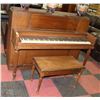 Image 1 : HEINTZMAN UPRIGHT PIANO WITH BENCH