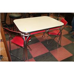 VINTAGE CHROME TABLE WITH 2 FOLDING CHAIRS