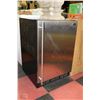 Image 1 : GE MONOGRAM STAINLESS STEEL BAR FRIDGE