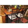 Image 1 : TABLE AND 4 CHAIRS