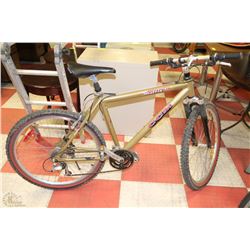 MENS CCM 26" MOUNTAIN BIKE 24 SPEED