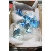Image 1 : FLAT OF BLUE ART GLASS SWANS