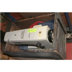 BERNINA SEWING MACHINE WITH PEDDLE