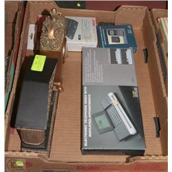 TRAY WITH 2 DECORATIVE CLOCKS AND 3 ELECTRONIC