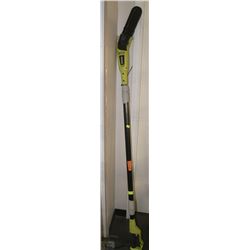 RYOBI ELECTRIC POLESAW WITH TELESCOPIC HANDLE