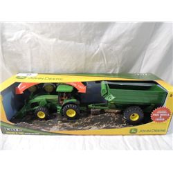 ERTL JOHN DEERE TRACTOR CART SET NIB