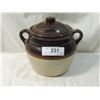 Image 1 : VINTAGE B & M BEAN POT 2 QT. STONEWARE LID