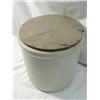 Image 2 : ANTIQUE VINTAGE WESTERN STONEWARE 4 GALLON CROCK