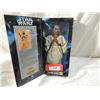 Image 2 : STAR WARS COLLECTOR SERIES FIGURE TUSKEN RAIDER