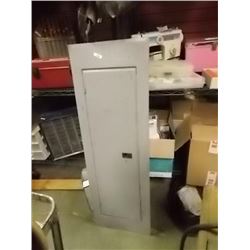 SIEMENS BREAKER BOX - 200AMP