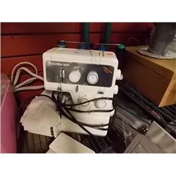 KENMORE 3/4 SERGER - FROM ESTATE