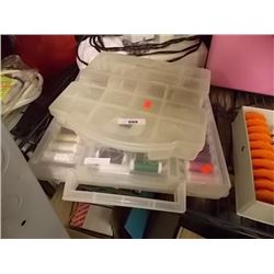 DIVIDED CONTAINER OF ASSORTED THREADS - 2 TTL