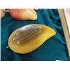 Image 2 : ALABASTER STONE FRUIT - MANGO
