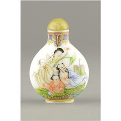 Enameled Painted Glass Snuff Bottle w Qianlong Mk