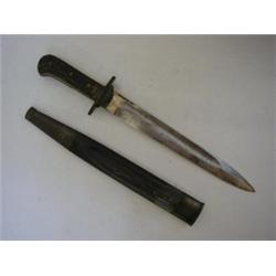 A CONTINENTAL HUNTING KNIFE, c.1890, single edged blade with central fuller steel crossguard with...