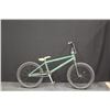 Image 1 : GREEN FLY BIKES DAY 3 BMX BIKE, NO BRAKES
