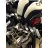 Image 2 : SET OF GOLF CLUBS AND BAG