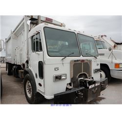 2006 - PETERBILT 320 // DIESEL