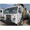 Image 2 : 2007 - PETERBILT 320/CUMMINS /DIESEL