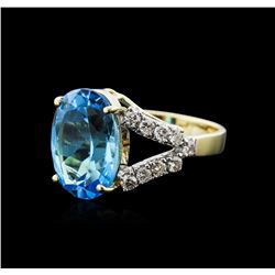 14KT Yellow Gold 5.00ct Blue Topaz and Diamond Ring