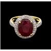 Image 2 : 4.80ct Ruby and Diamond Ring - 14KT Yellow Gold