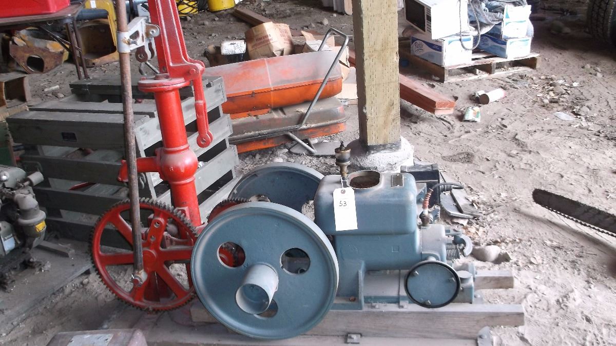 Wico Hit and Miss Engine with Pump Jack w/Crate Ran the last time it was used 6641