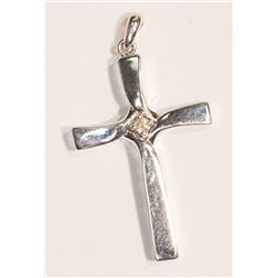 #29-10KT GOLD DIAMOND CROSS PENDANT