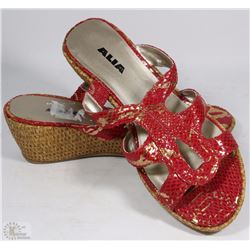 BRAND NEW RED AND GOLD SANDALS SIZE 7M