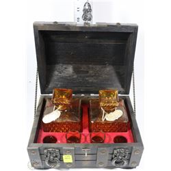 VINTAGE SCOTCH & GIN DECANTER IN CHEST